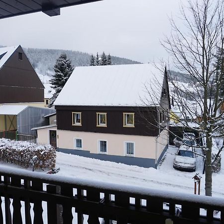 Ferienwohnung Korn Mit Tiefgarage Und Skiraum Oberwiesenthal Dış mekan fotoğraf