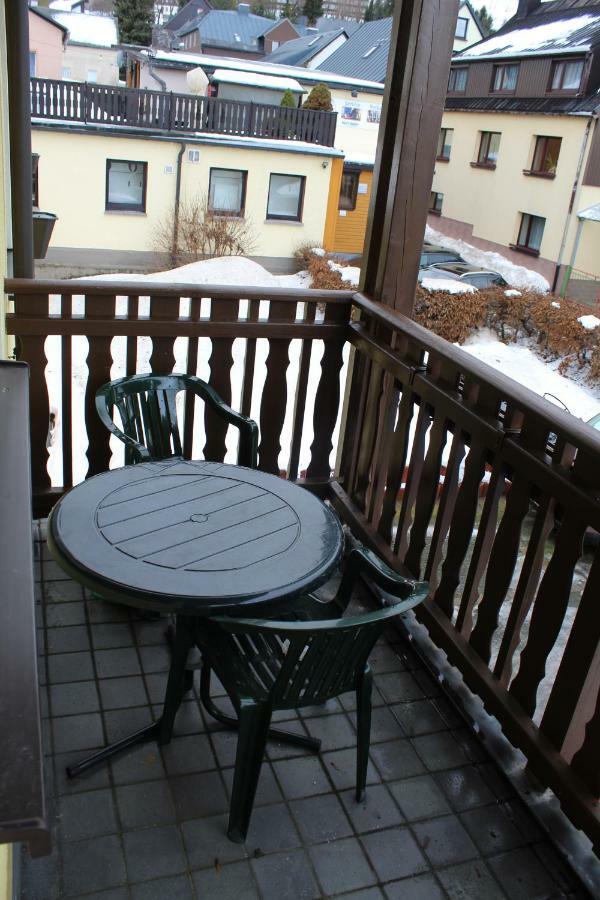 Ferienwohnung Korn Mit Tiefgarage Und Skiraum Oberwiesenthal Dış mekan fotoğraf